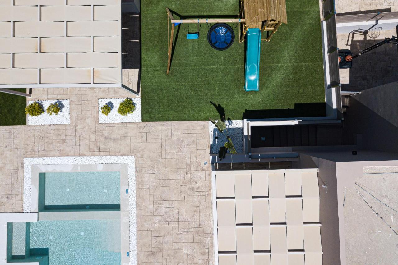 Koin Villa Sunset, With Heated Pool & Whirlpool, By Thinkvilla Perama  Exterior foto